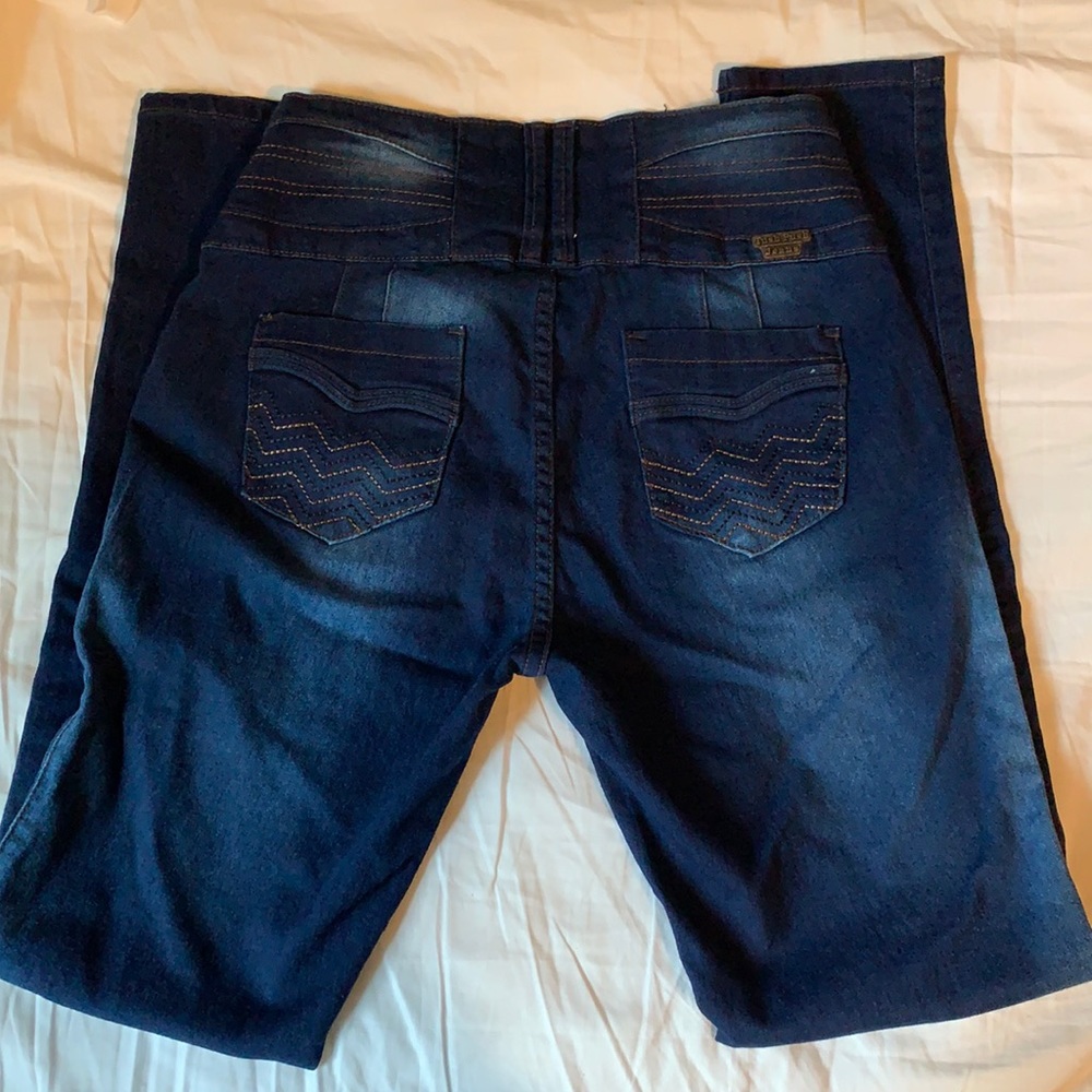 Jeans - Picture 5 of 6